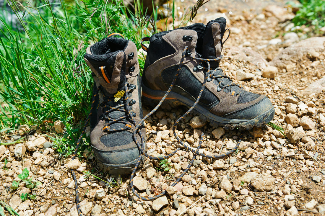 how should walking boots fit