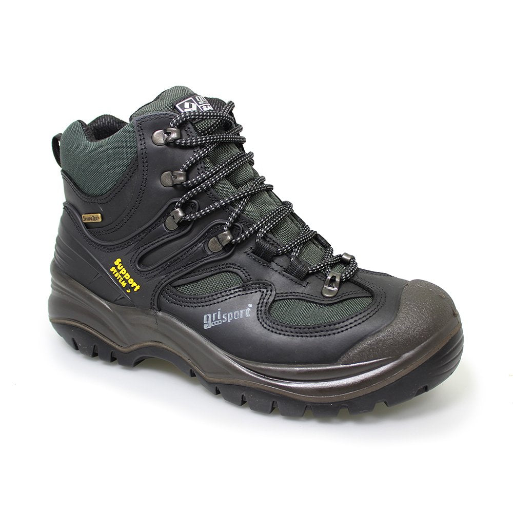 Breathable walking boots