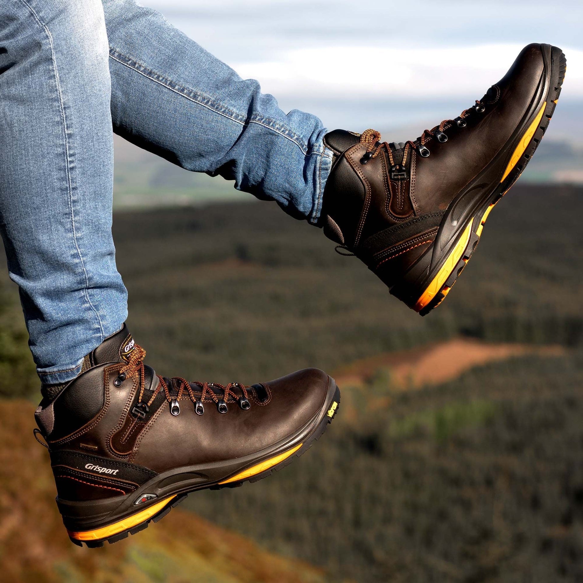 Saracen Brown Hiking Boot