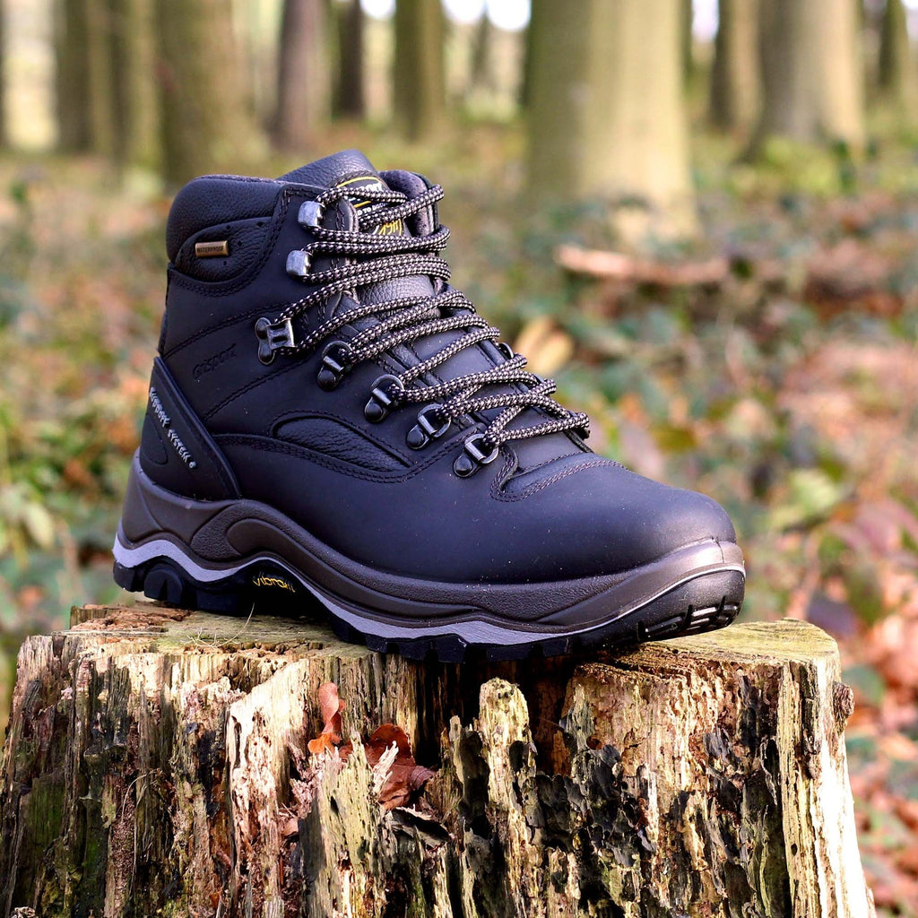 Quatro Black Hiking Boot