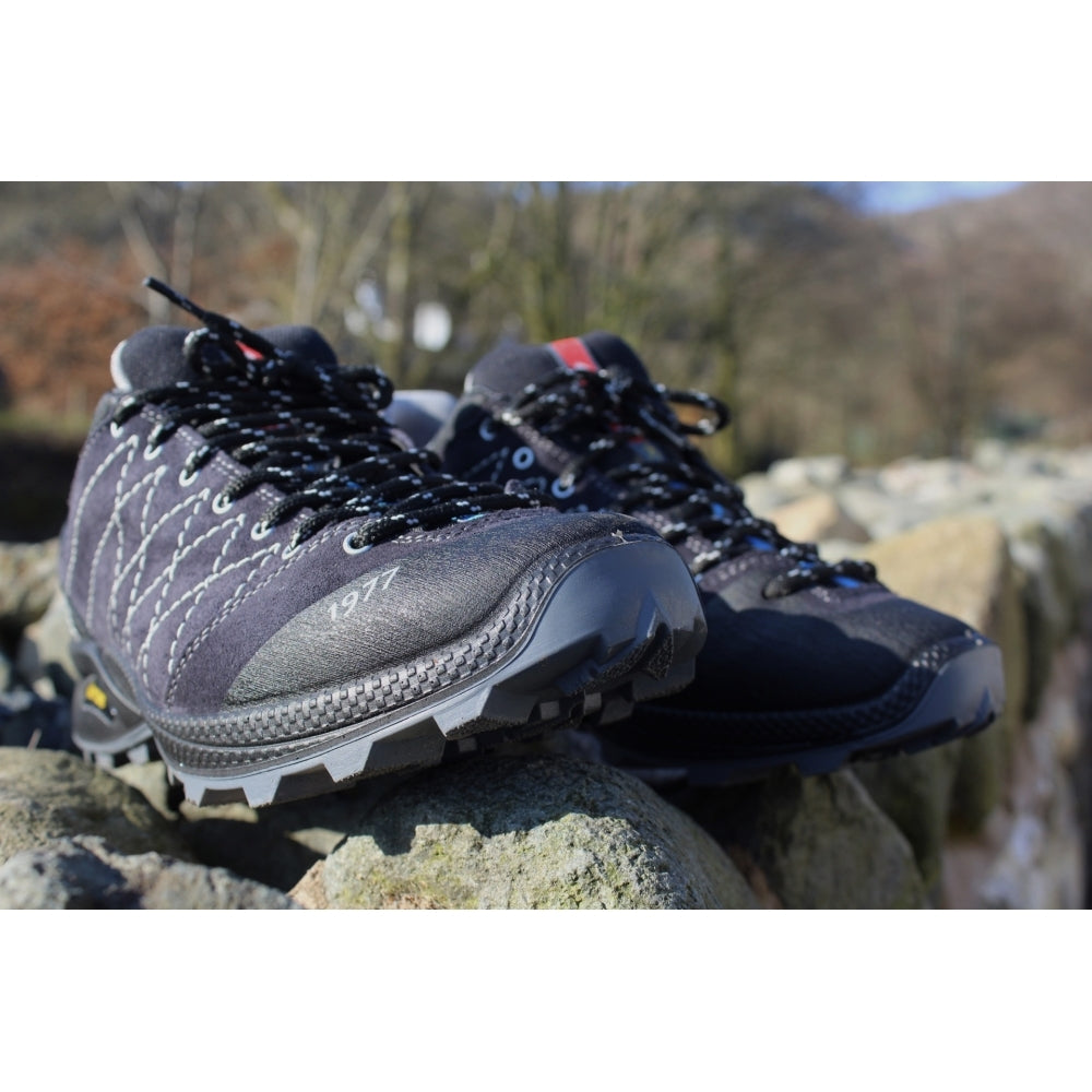 Argon Walking Shoe