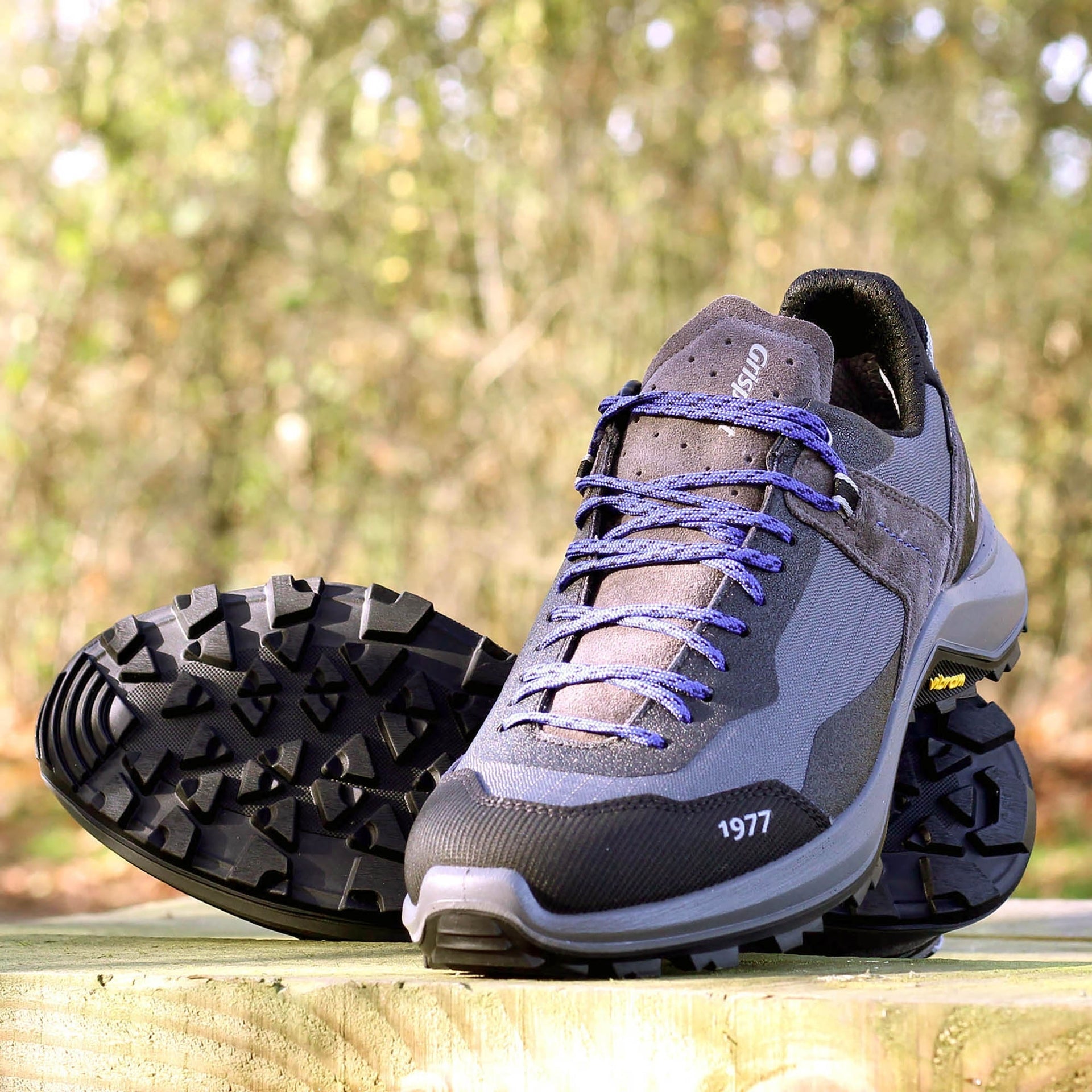 Trident Mens Walking Shoe