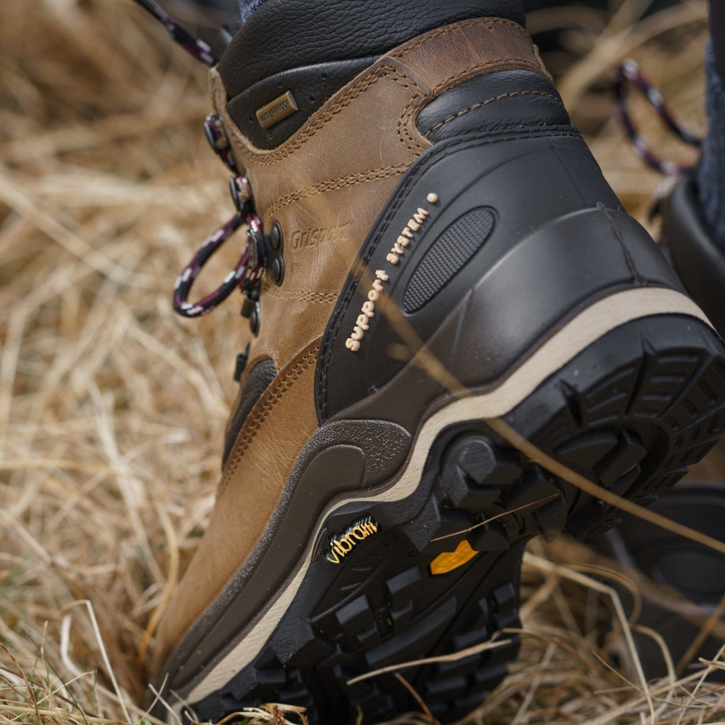Quatro Crazy Horse Hiking Boot
