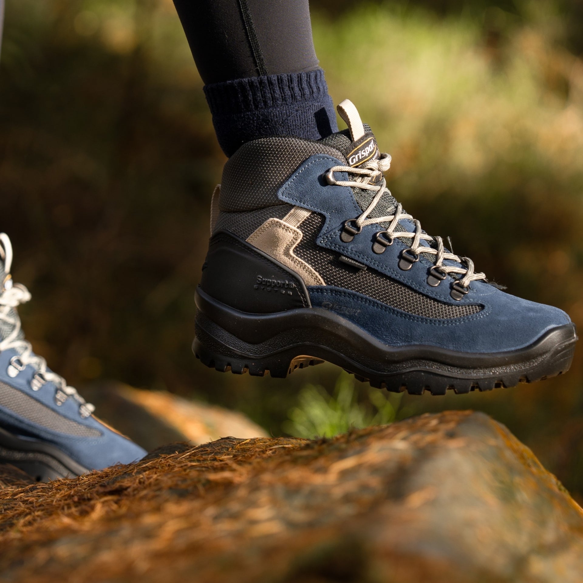 Lady Wolf Mid-Blue Trekking Boot