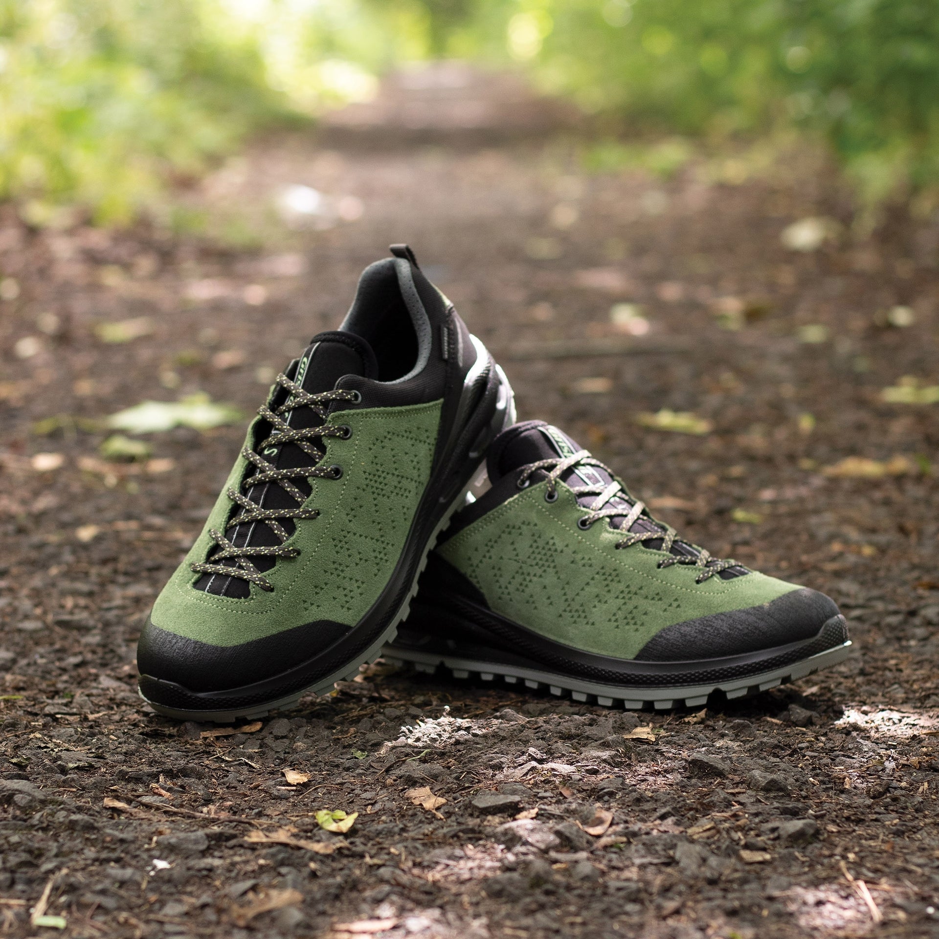 Phoenix Green Walking Shoe