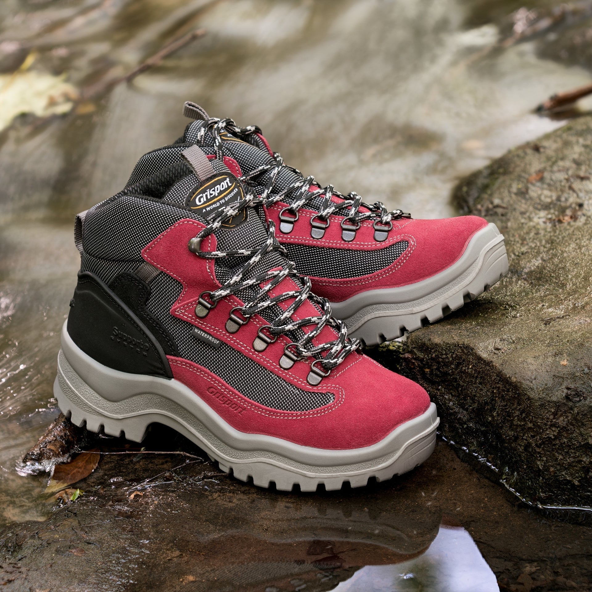 Lady Wolf Raspberry Trekking Boot