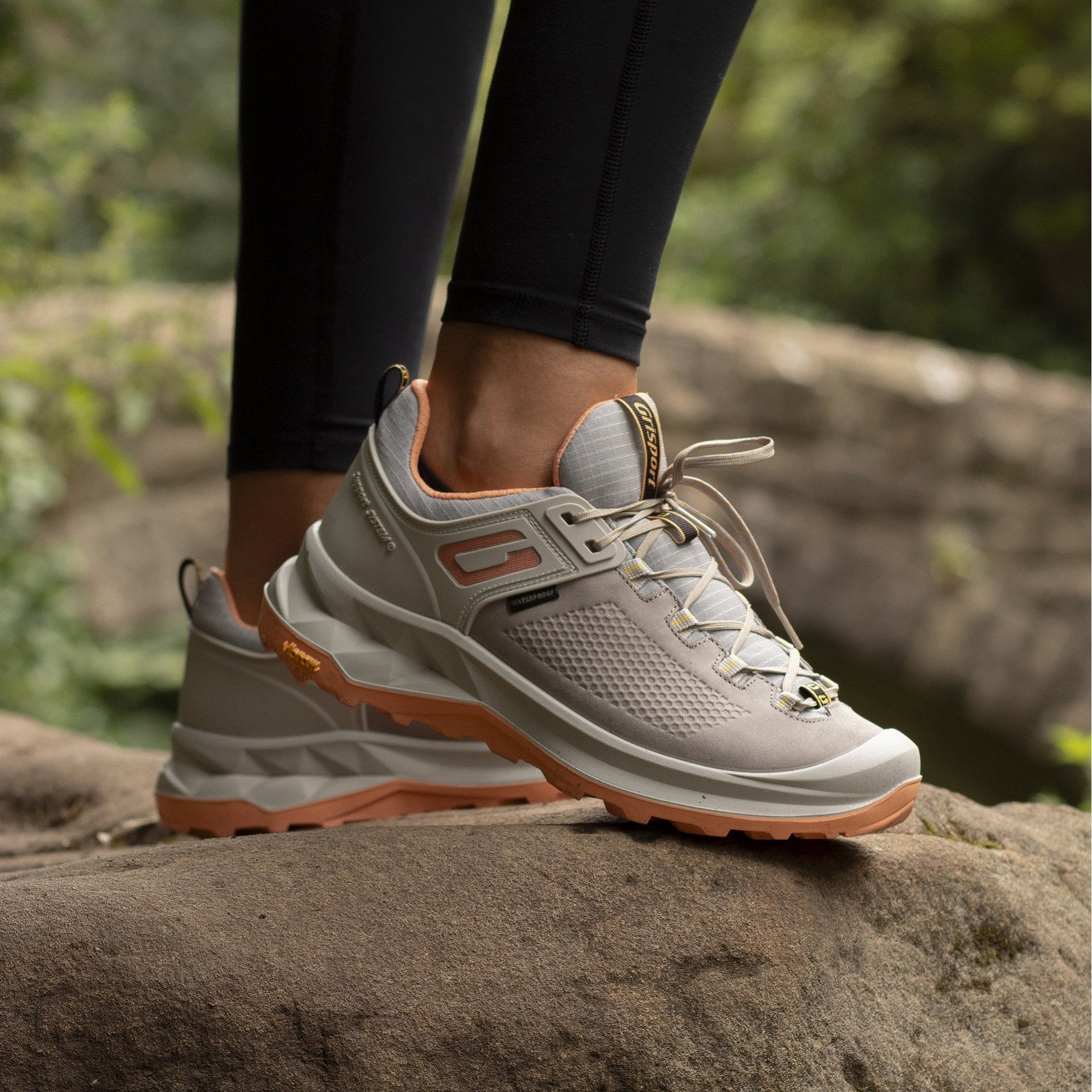 Lady Nomad Light Grey Walking Shoe