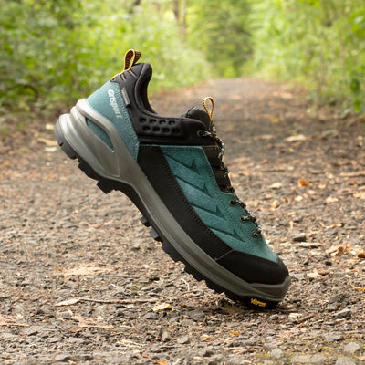 Low Cut Walking Shoes