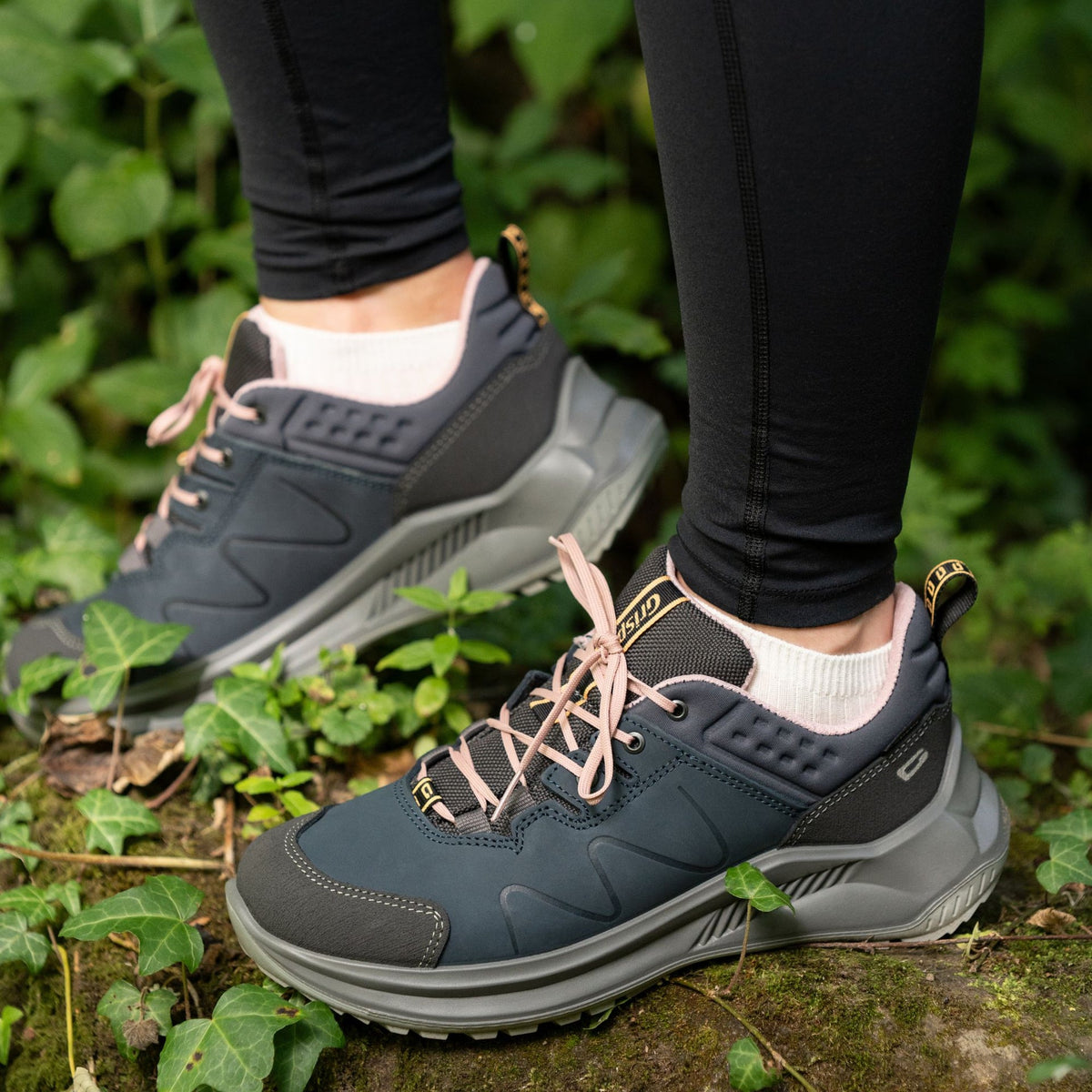 Lady Horizon Navy Walking Shoe