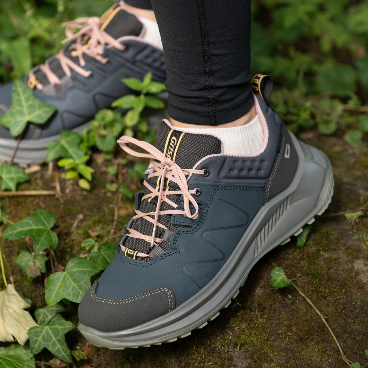 Lady Horizon Navy Walking Shoe