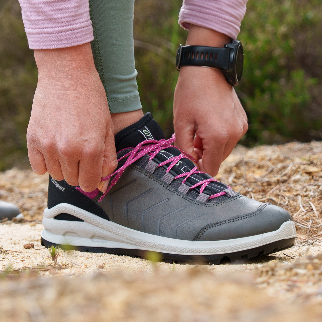 Lady Gravity Grey Walking Shoe